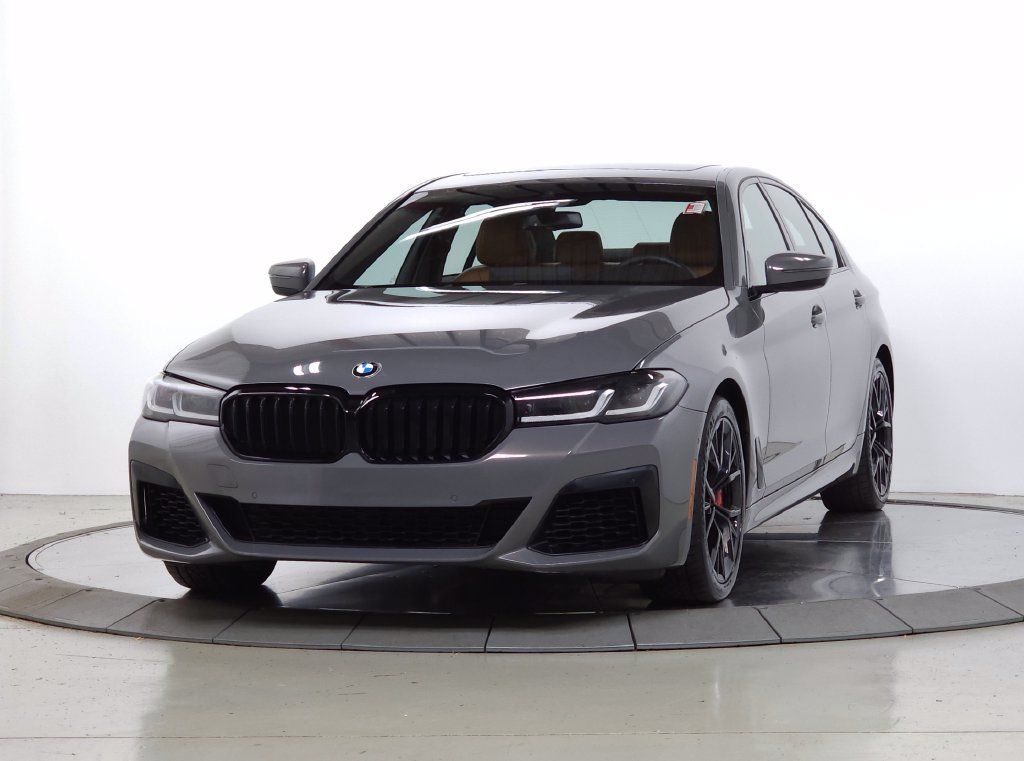 Used 2022 BMW 540i xDrive w/ M Sport Package AWD/4WD image 3