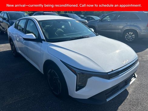 Certified 2025 Kia K4 EX FWD image 6