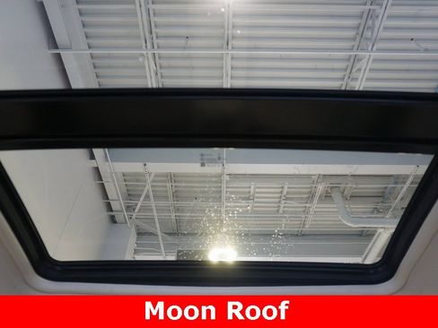 Used 2024 Chevrolet Malibu LT image 10