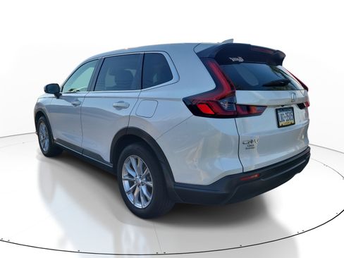 Used 2023 Honda CR-V EX image 6