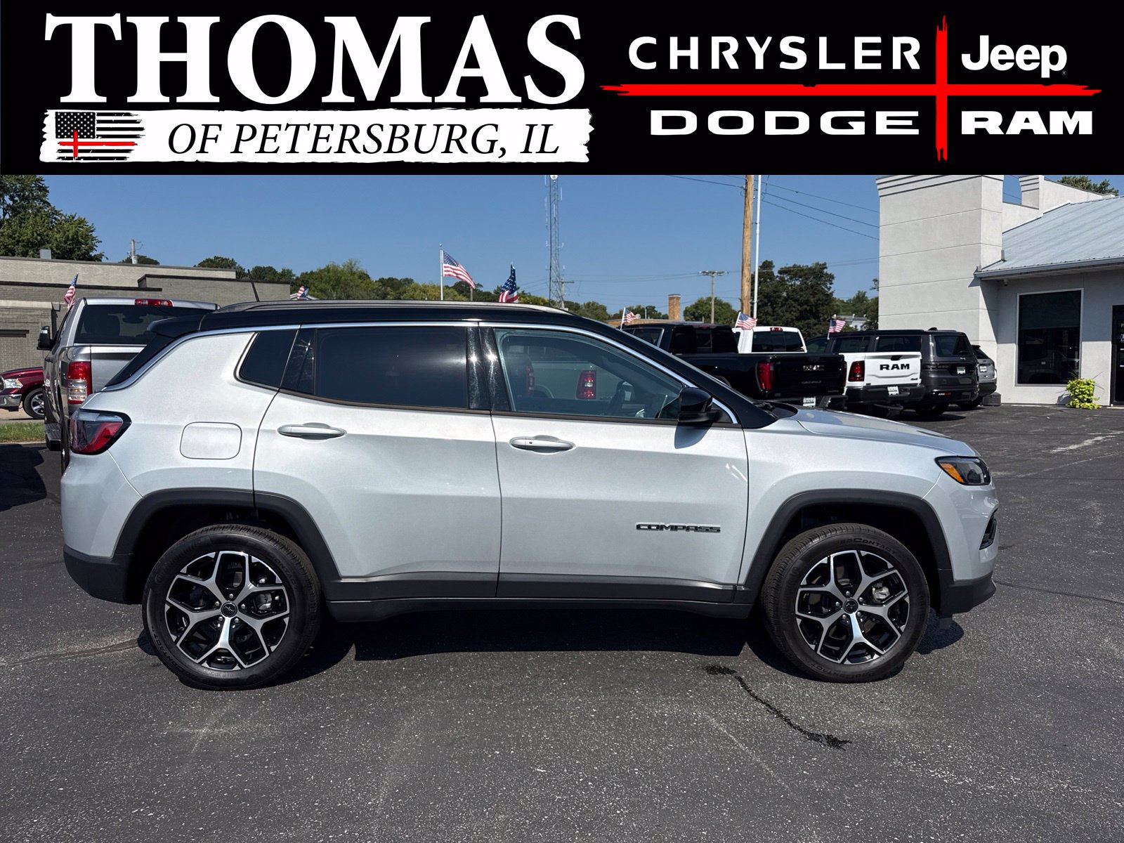 Used 2025 Jeep Compass Limited w/ Sun & Sound Group AWD/4WD image 8