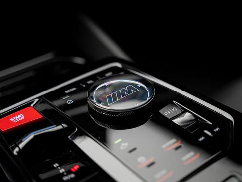 Used 2025 BMW M5 w/ Carbon Package image 57