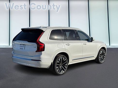 New 2026 Volvo XC90 B6 Plus w/ Protection Package image 3