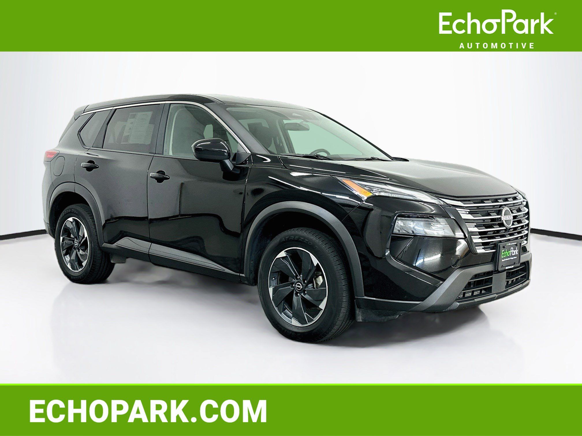 Used 2025 Nissan Rogue SV AWD/4WD image 1