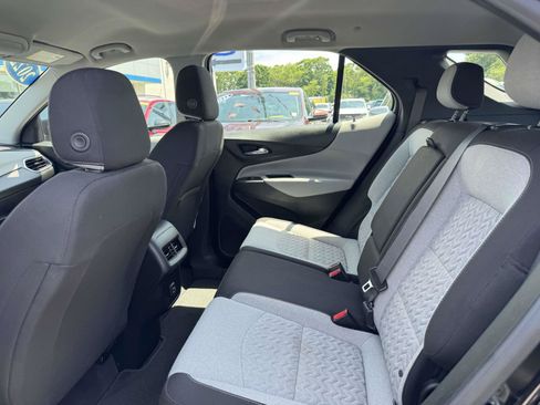 Used 2022 Chevrolet Equinox LS w/ Driver Confidence II Package AWD/4WD image 9