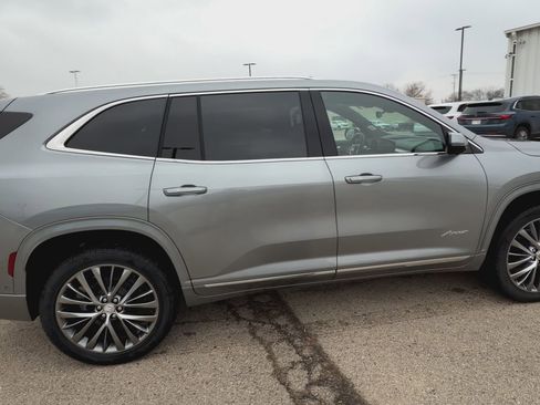 New 2026 Buick Enclave Avenir w/ Super Cruise Package image 9