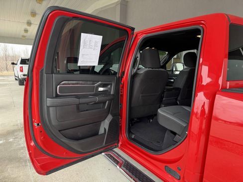 Used 2024 RAM 2500 Big Horn w/ Bed Utility Group image 9