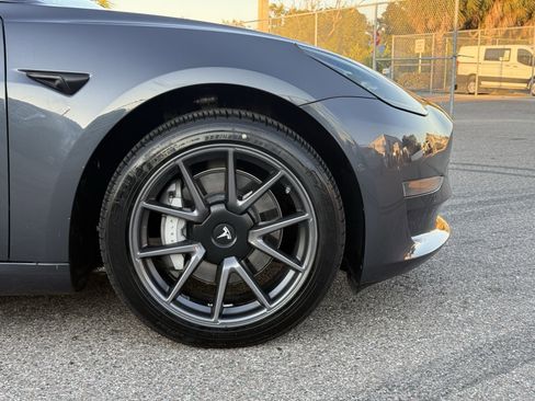 Used 2022 Tesla Model 3 Long Range image 11