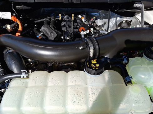 Used 2025 Ford F150 Lariat AWD/4WD image 30