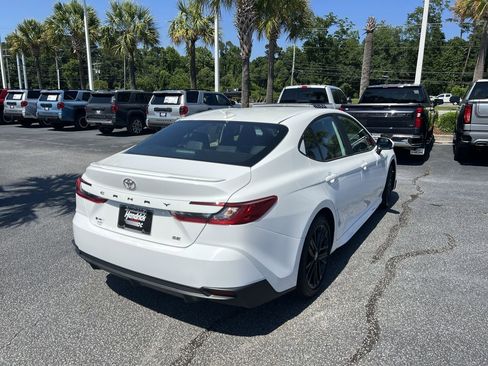 Used 2025 Toyota Camry SE FWD image 10