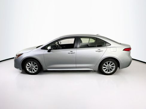 Used 2021 Toyota Corolla LE w/ LE Convenience Package FWD image 8