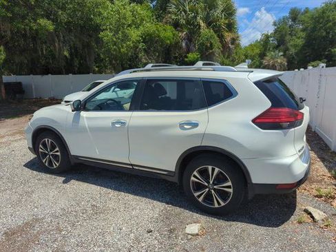 Certified 2017 Nissan Rogue SL w/ SL Premium Package FWD image 2