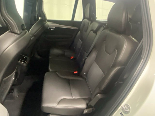 Used 2025 Volvo XC90 B5 Core AWD/4WD image 14