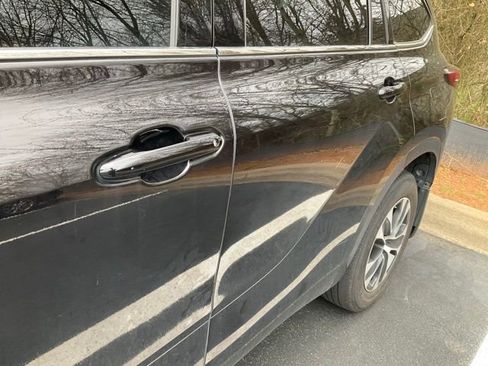 Used 2021 Toyota Highlander XLE image 11