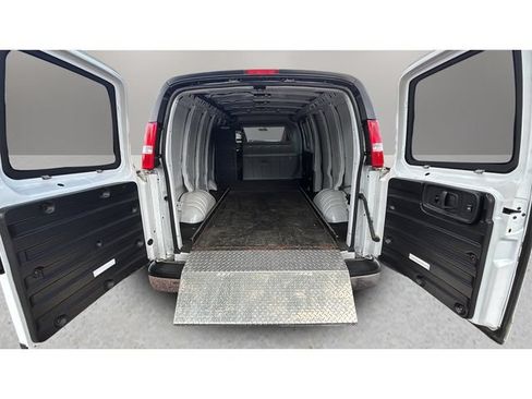 Used 2022 Chevrolet Express 2500 Extended w/ Driver Convenience Package RWD image 31
