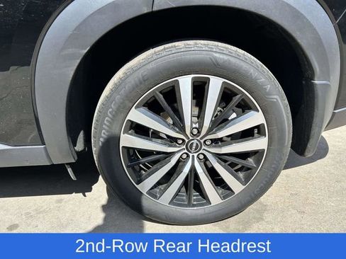 Used 2024 Nissan Pathfinder Platinum AWD/4WD image 9