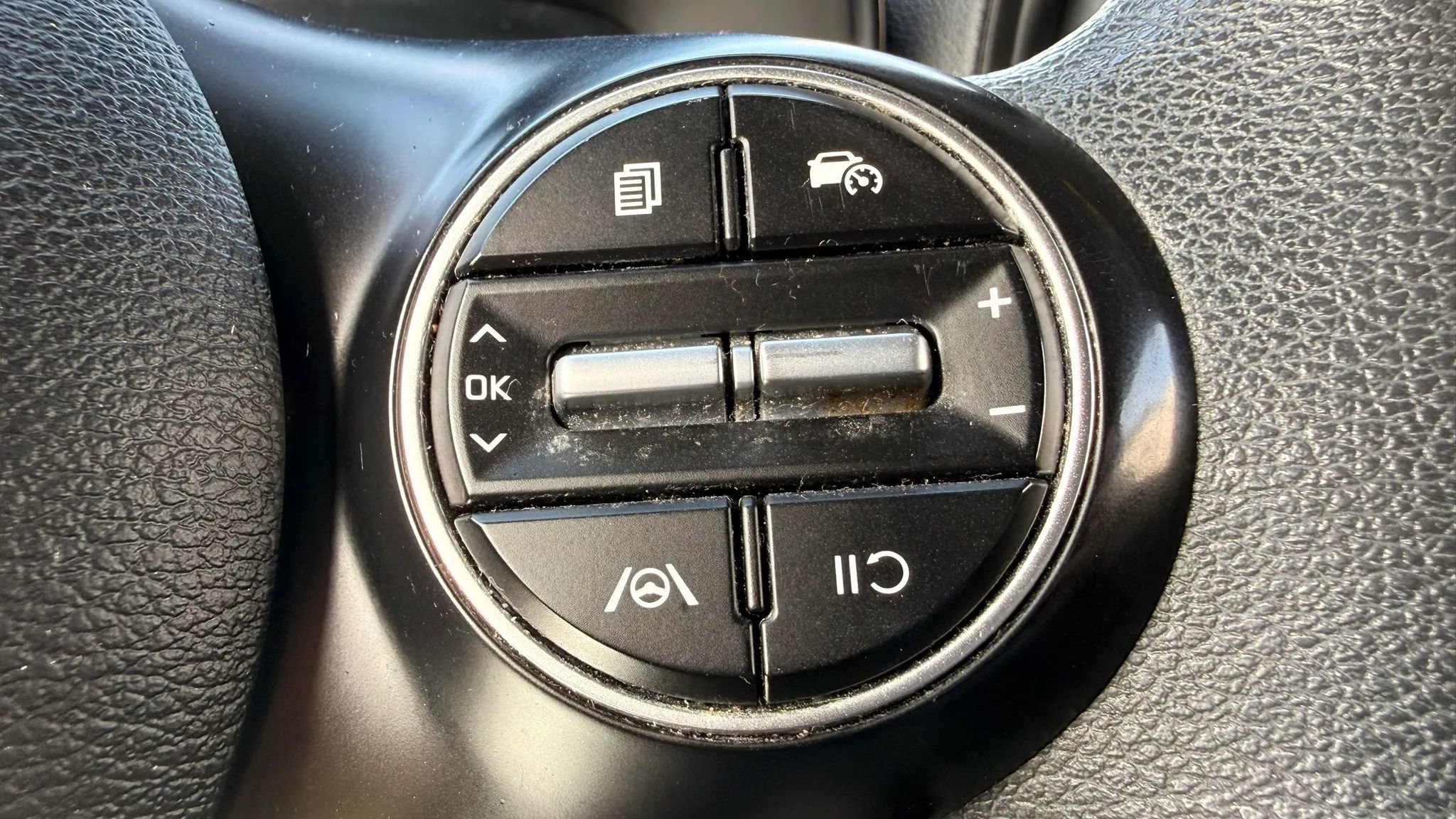 Used 2025 Kia Soul LX FWD image 19