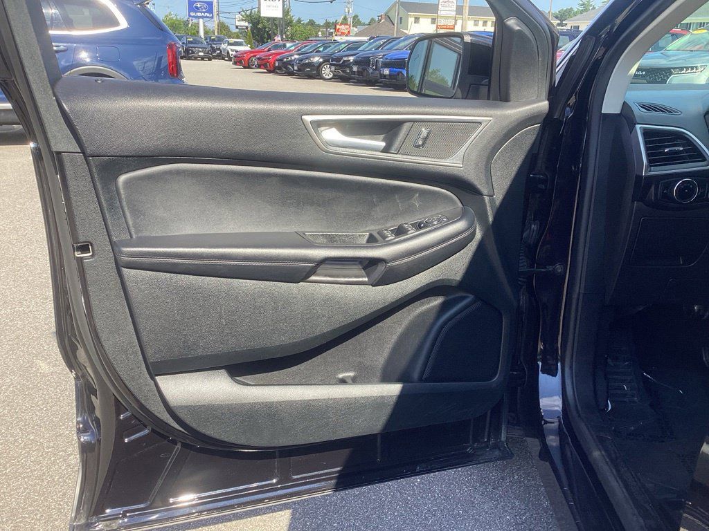 Used 2024 Ford Edge SEL AWD/4WD image 9