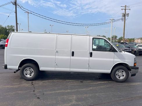 Used 2023 Chevrolet Express 2500 Extended image 5
