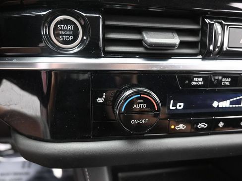 Used 2023 Nissan Pathfinder SL w/ SL Premium Package AWD/4WD image 31