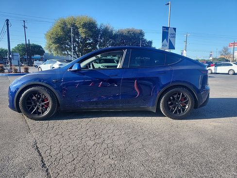 Used 2022 Tesla Model Y Performance image 5