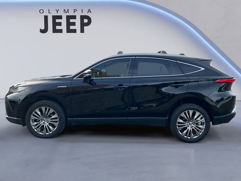 Used 2021 Toyota Venza XLE w/ Softex Package image 2