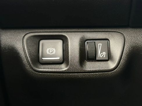 Used 2018 GMC Acadia SLE FWD image 26