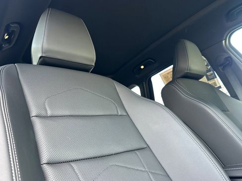 Used 2025 BMW X1 xDrive28i w/ Premium Package image 21