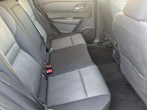 Used 2024 Nissan Rogue SV image 17