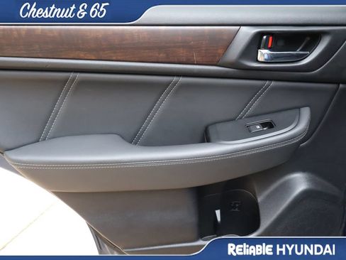 Used 2019 Subaru Outback 2.5i Limited AWD/4WD image 18