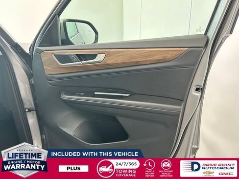 Used 2025 Volkswagen Atlas SE AWD/4WD image 22