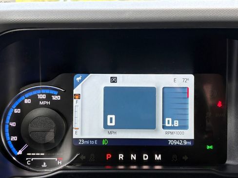 Used 2022 Ford Bronco Black Diamond image 12