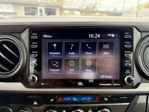 Used 2020 Toyota Tacoma TRD Off-Road w/ TRD Premium Off Road Package image 41