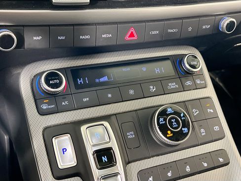 Used 2023 Hyundai Palisade SEL image 16