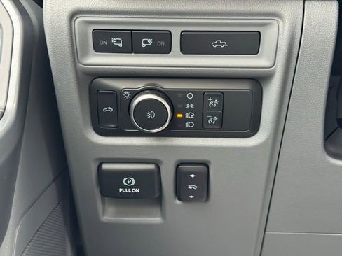 Used 2022 Ford F150 Lariat w/ FX4 Off-Road Package image 41