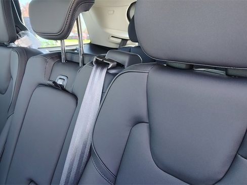 New 2026 Volvo XC90 B6 Plus image 28