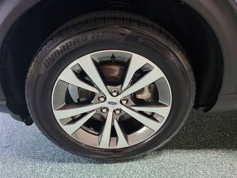 Used 2020 Ford Explorer Platinum w/ Premium Technology Package AWD/4WD image 11