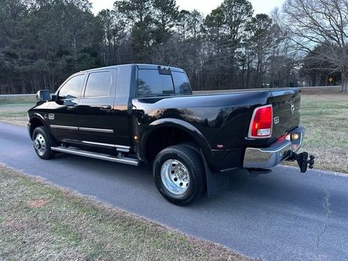 Used 2017 RAM 3500 Laramie Longhorn image 8