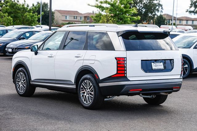 Used 2026 Hyundai Palisade SEL FWD image 2
