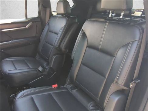 Used 2024 GMC Acadia Elevation AWD/4WD image 19