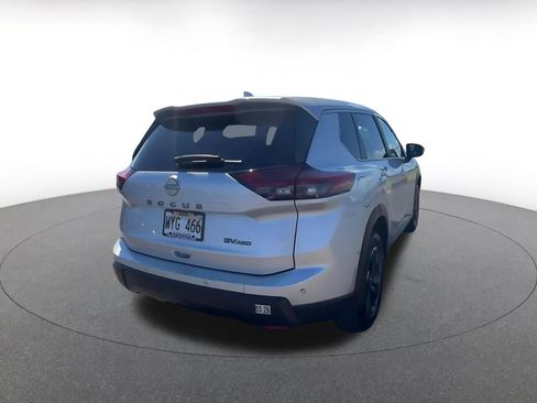 Used 2024 Nissan Rogue SV image 14