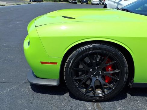 Used 2015 Dodge Challenger SRT Hellcat RWD image 18