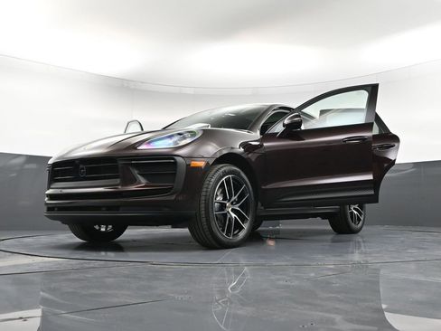 New 2026 Porsche Macan image 38