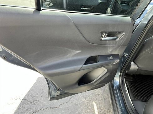 Used 2024 Toyota Venza LE AWD/4WD image 22