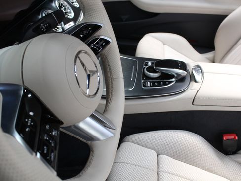 Used 2023 Mercedes-Benz E 450 Cabriolet image 32