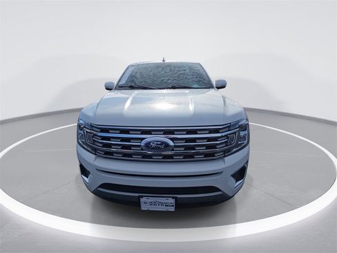 Used 2021 Ford Expedition Limited image 3