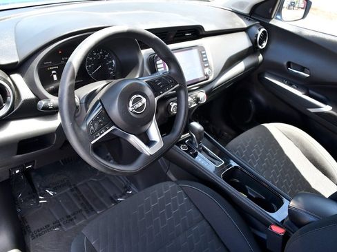 Used 2024 Nissan Kicks SV image 8