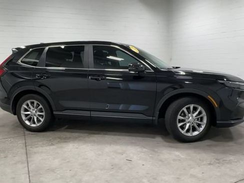 Used 2025 Honda CR-V EX image 4
