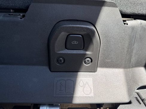 Used 2025 GMC Sierra EV Denali AWD/4WD image 49