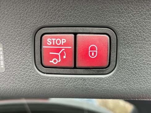 New 2026 Mercedes-Benz GLC 300 4MATIC image 25